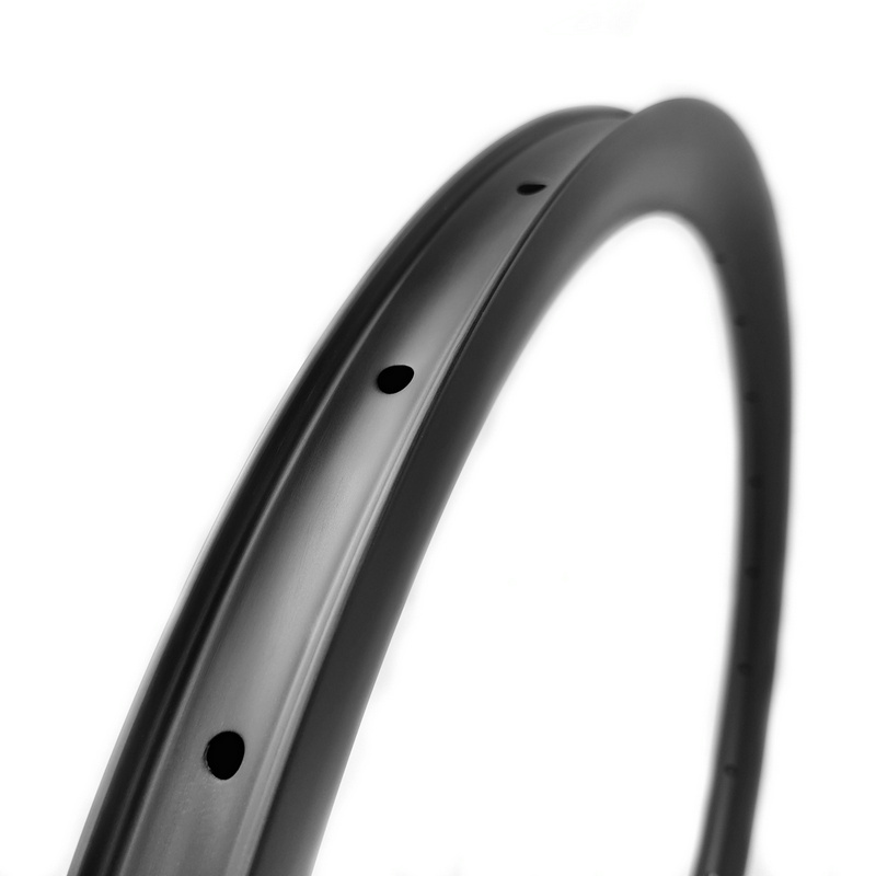 cerchio in carbonio per bici gravel larghezza interna 29 mm